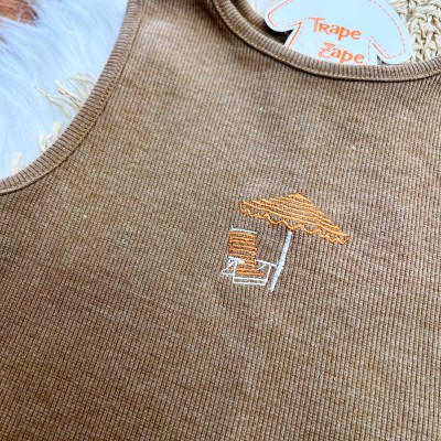 Conj. Regata Praia e Short - Marrom e Off White
